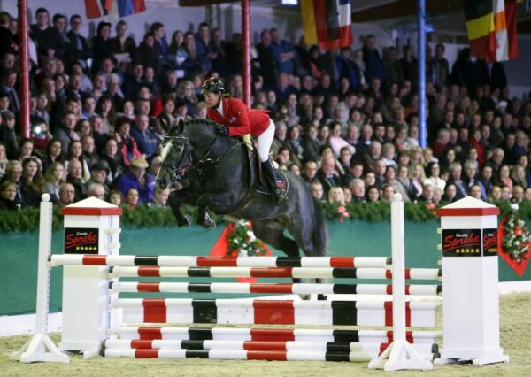 Hickstead White photo 3
